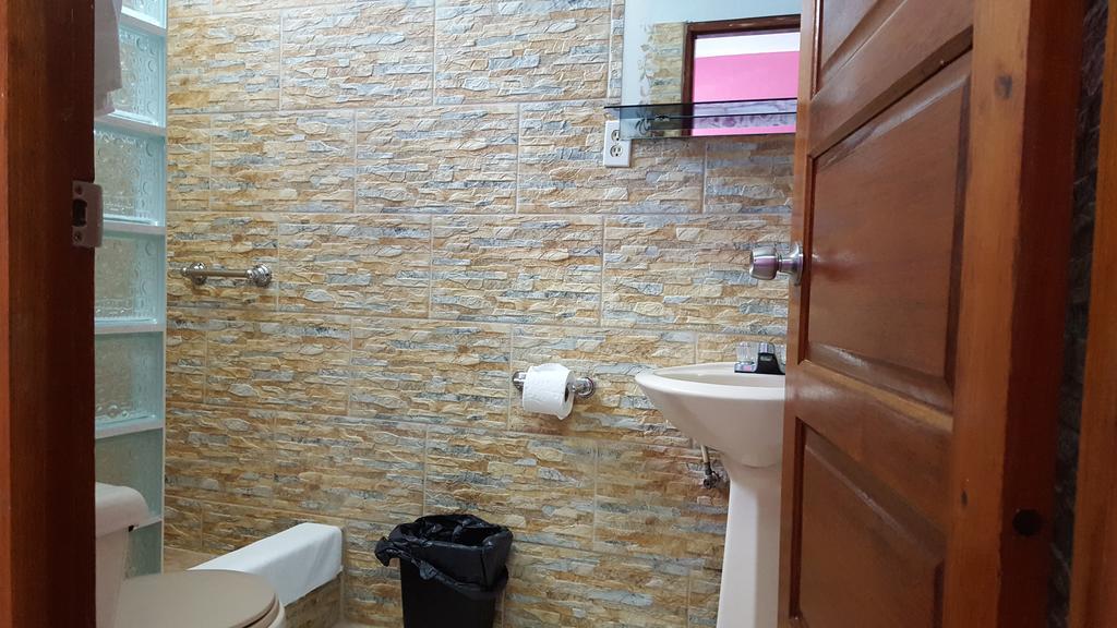 Anchorage Beach Resort Caye Caulker Εξωτερικό φωτογραφία