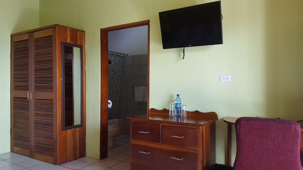 Anchorage Beach Resort Caye Caulker Εξωτερικό φωτογραφία